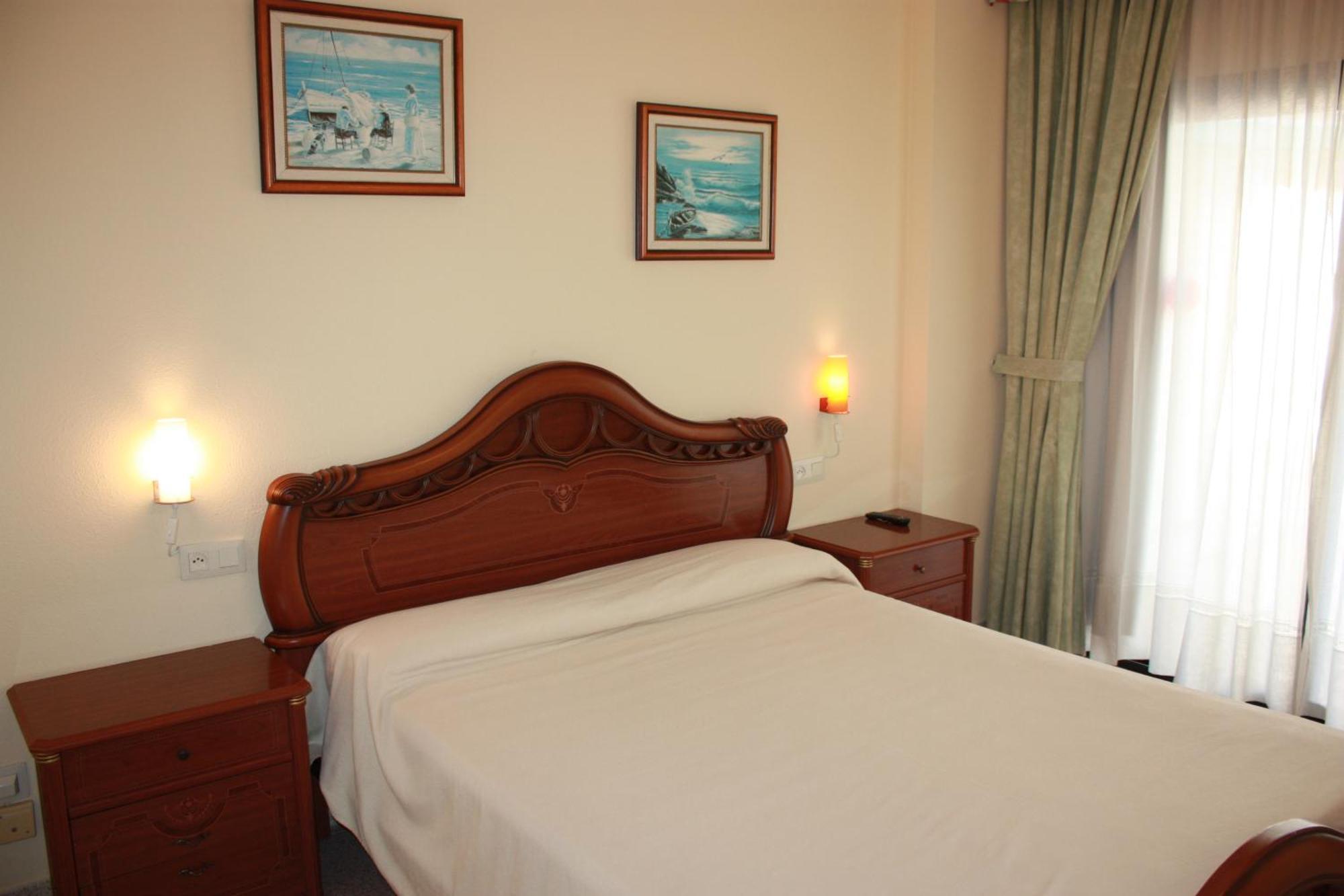 Apartamentos Aventura Salou Værelse billede